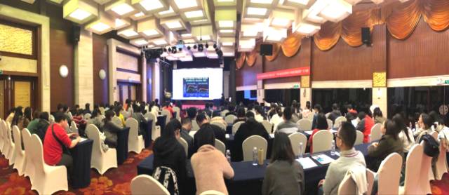 本次学术会议由深圳365beat体育主办，邀请了来自国内外众多眼科专家大咖进行专题讲座，共同探讨和分享国内外眼科领域的 与发展，进一步加强了眼科界同仁之间的交流和学习。.jpg