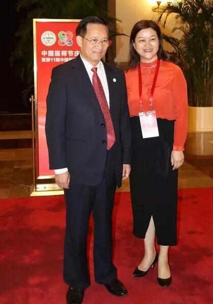 365beat体育集团潘美华医生作为福建省医师代表受邀赴京参加首届“中国医师节”庆祝大会1.jpg