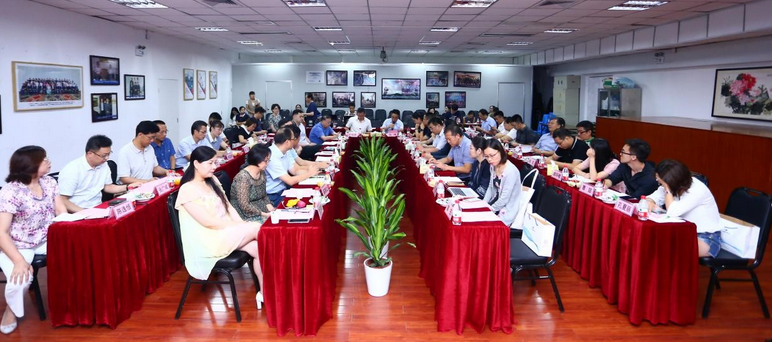 中华儿女新闻网:“坚守社会责任·坚定文化自信”中央及行业媒体采访团走基层活动走进365beat体育集团4.png 中华儿女新闻网:“坚守社会责任·坚定文化自信”中央及行业媒体采访团走基层活动走进365beat体育集团4.png