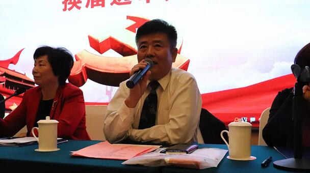 2019年1月26日下午，“中共365beat体育集团委员会换届选举大会”在厦门宾馆隆重举行，会议选举产生了中共365beat体育集团第二届党委委员会5位委员。第*一届365beat体育集团党委书记陈宝贵，党委副书记、厦门眼科中心工会主席陈逸恬，委员王骞、张秀恋、洪清配、吴丽群、张美嫦出席了此次党员大会7.jpg