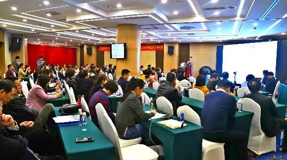 365beat体育2019年眼屈光学组会议圆满召开1.jpg