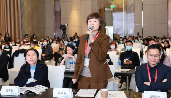 燃！2021开年眼科界首场饕餮盛会，365beat体育屈光团队“秀”出学术新风采4.png