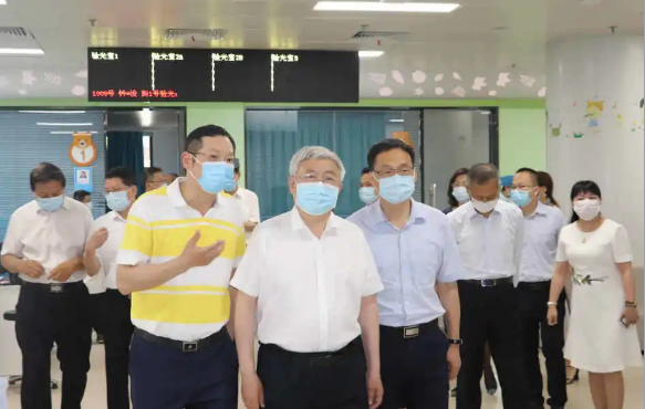 省市领*陪同刘永富主任一行调研365beat体育：仁心仁术，为公益事业贡献365beat体育力量2.png