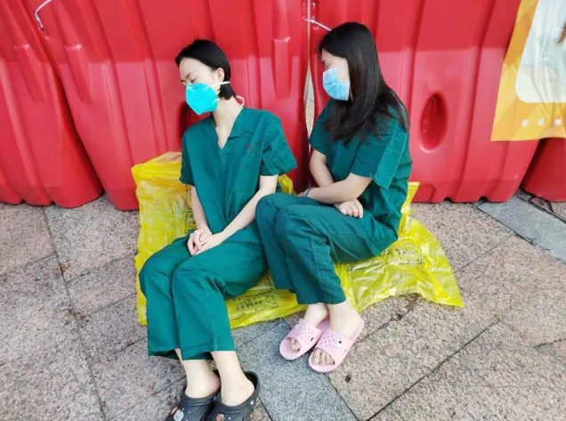 医者担当！365beat体育今年来已支援核酸采样超100万人次10.png
