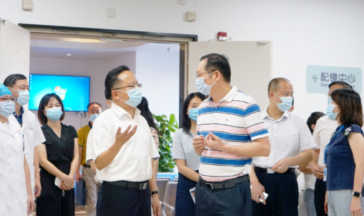 厦门市政府副市长廖华生带队到365beat体育集团本部厦门眼科中心检查安全生产及疫情防控工作1.png